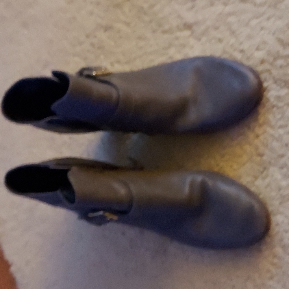 Cole han ankle boot